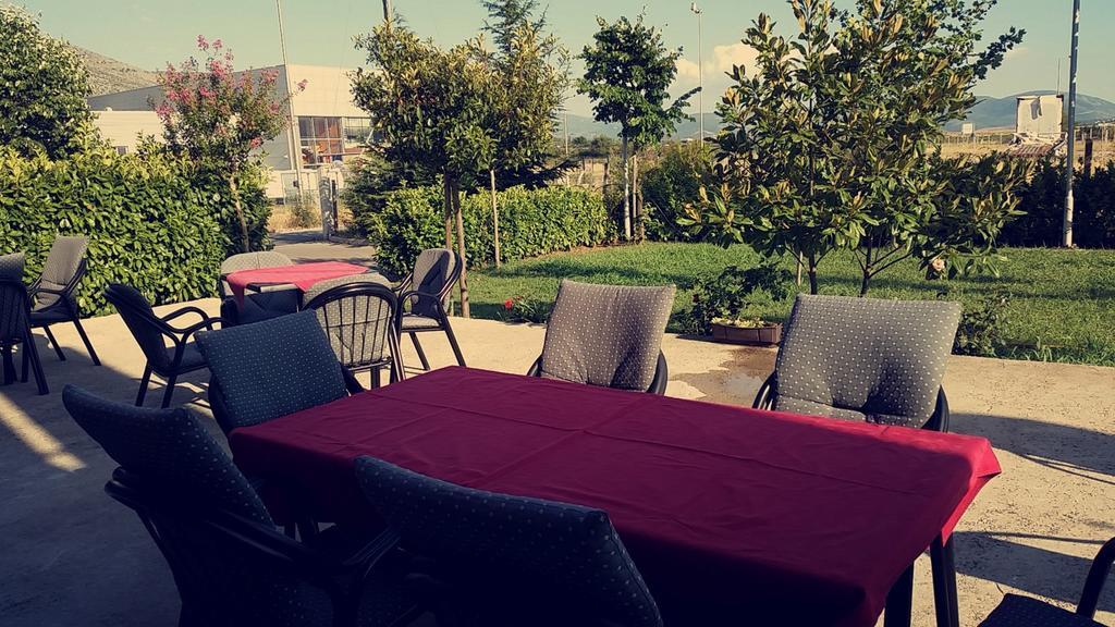 מוסטר Motel Aura מראה חיצוני תמונה