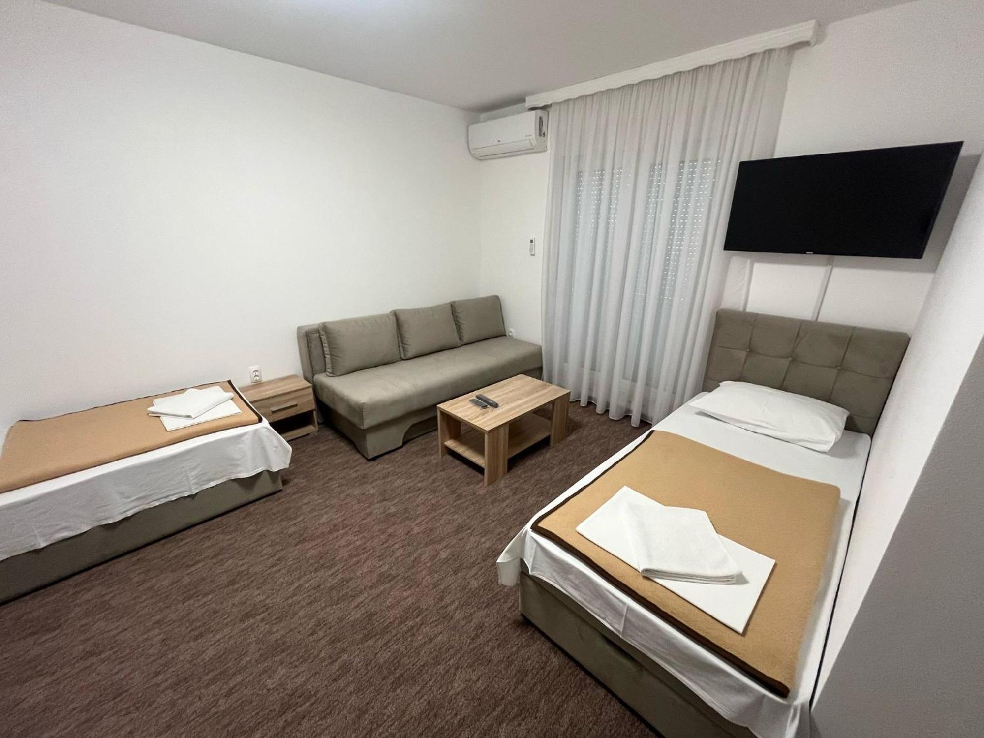 מוסטר Motel Aura מראה חיצוני תמונה
