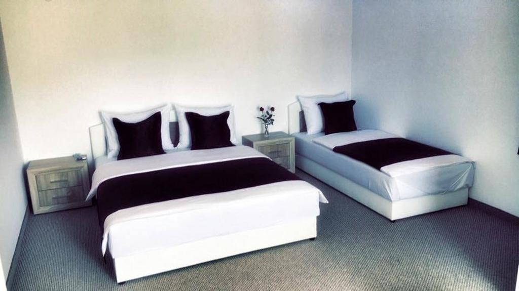 מוסטר Motel Aura מראה חיצוני תמונה