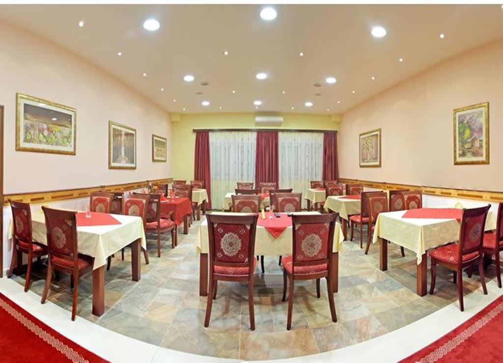 מוסטר Motel Aura מראה חיצוני תמונה